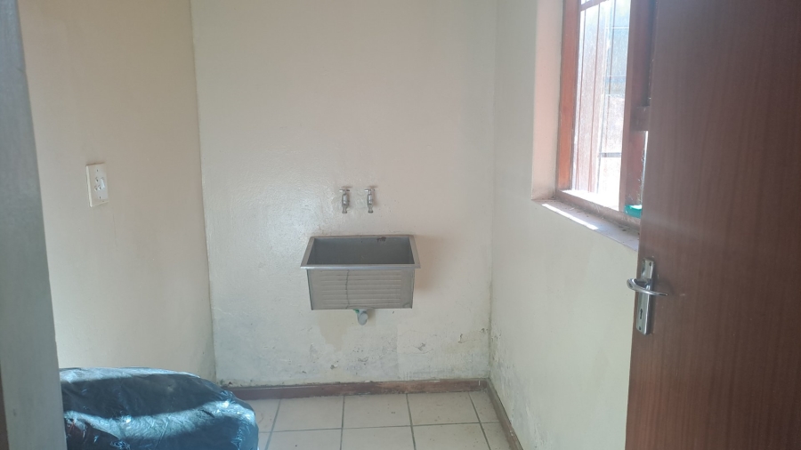 4 Bedroom Property for Sale in Mdantsane Nu 17 Eastern Cape